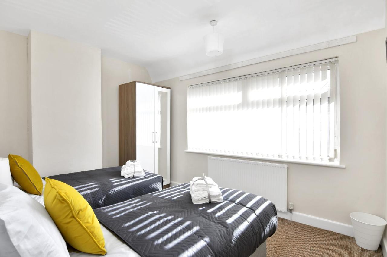 Xclusive Living Stay Near Airport & Nec, The Whitecroft Sheldon  Eksteriør billede