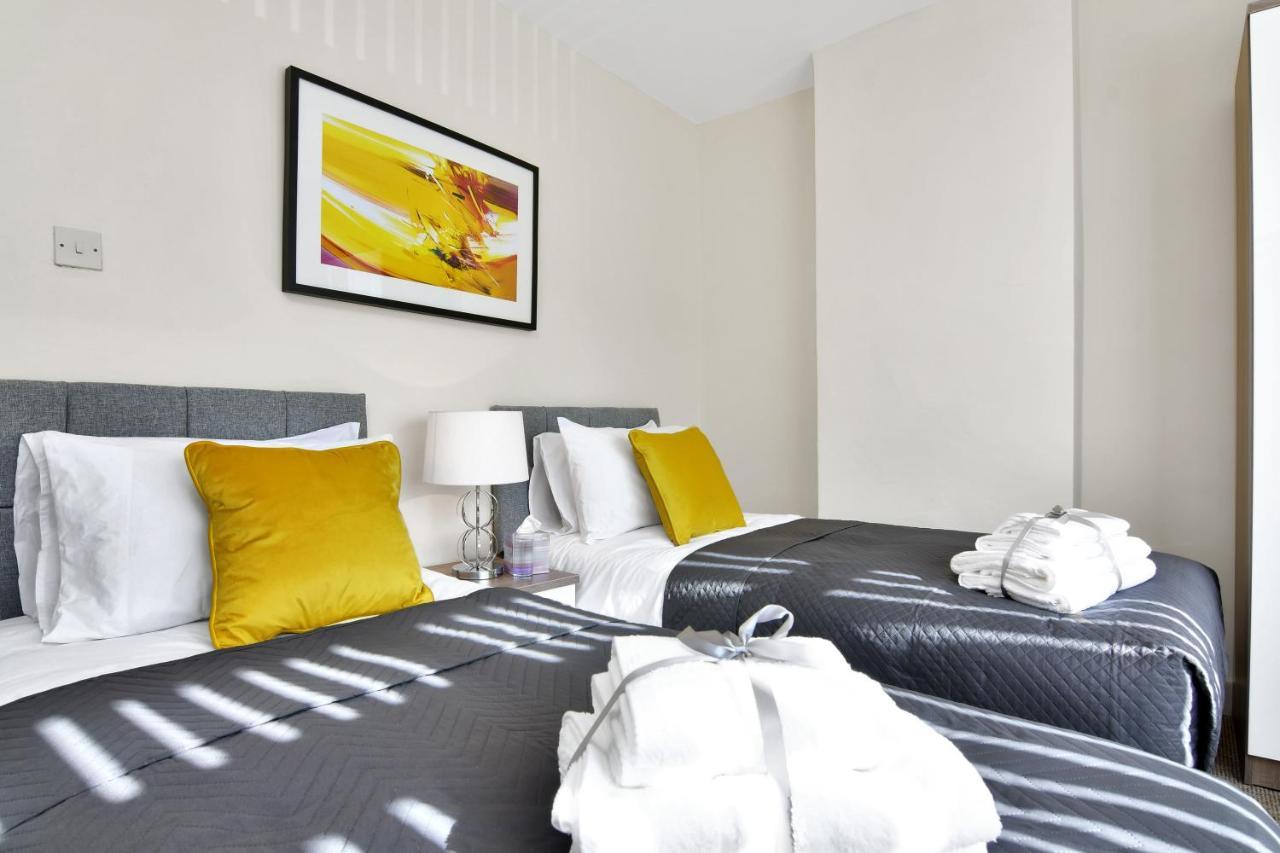 Xclusive Living Stay Near Airport & Nec, The Whitecroft Sheldon  Eksteriør billede