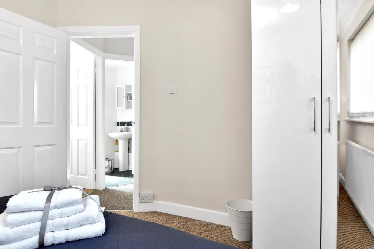 Xclusive Living Stay Near Airport & Nec, The Whitecroft Sheldon  Eksteriør billede
