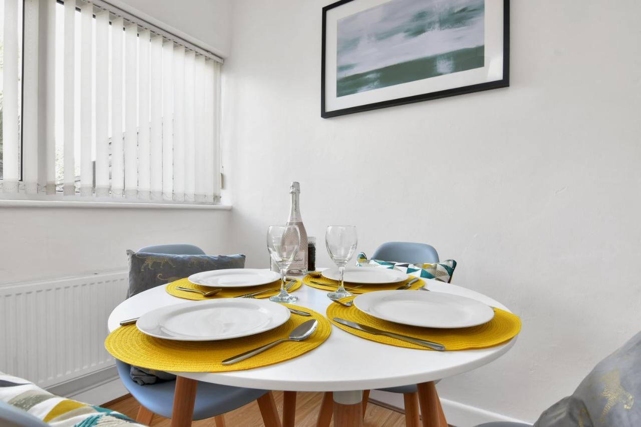 Xclusive Living Stay Near Airport & Nec, The Whitecroft Sheldon  Eksteriør billede