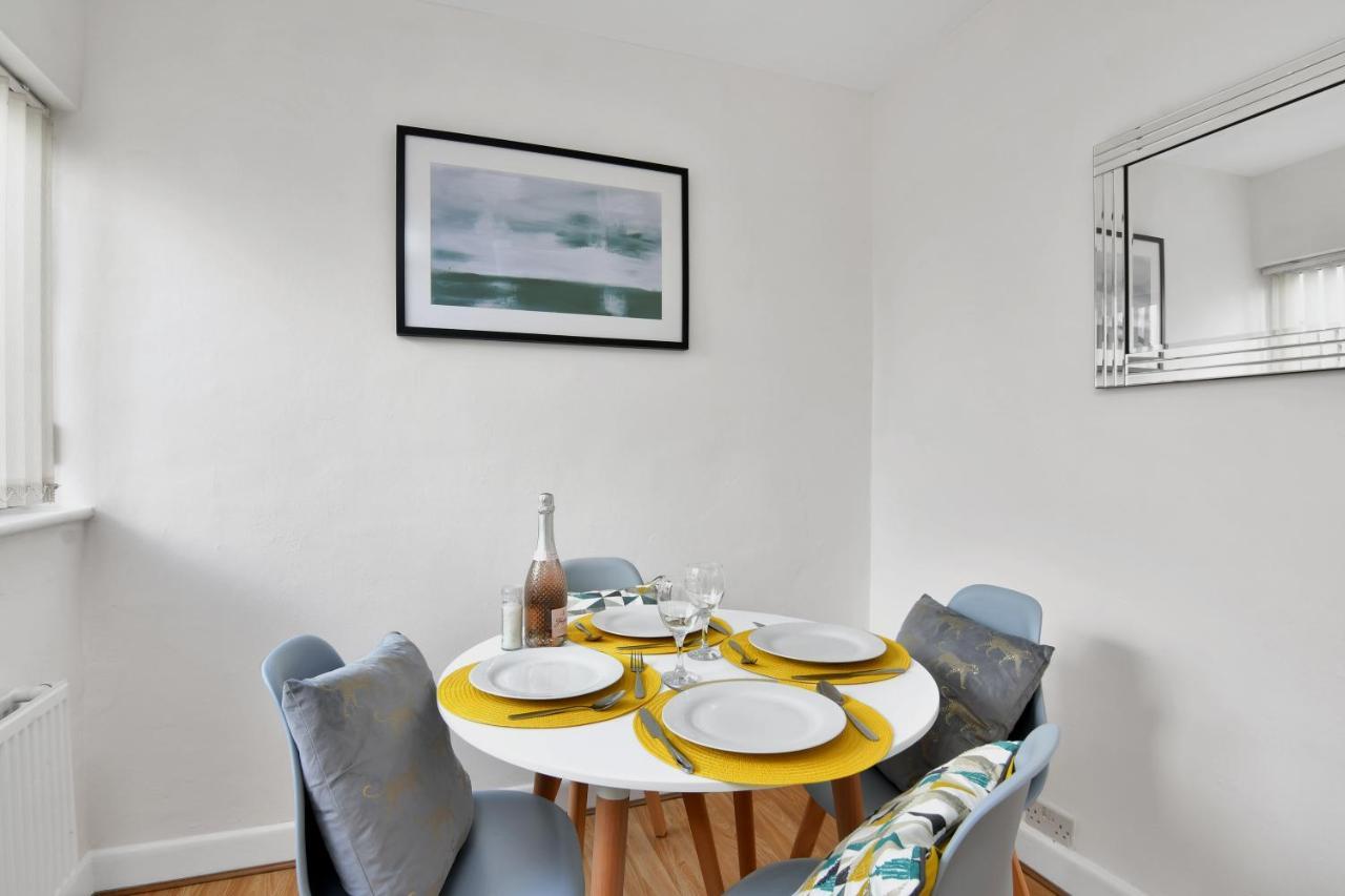 Xclusive Living Stay Near Airport & Nec, The Whitecroft Sheldon  Eksteriør billede