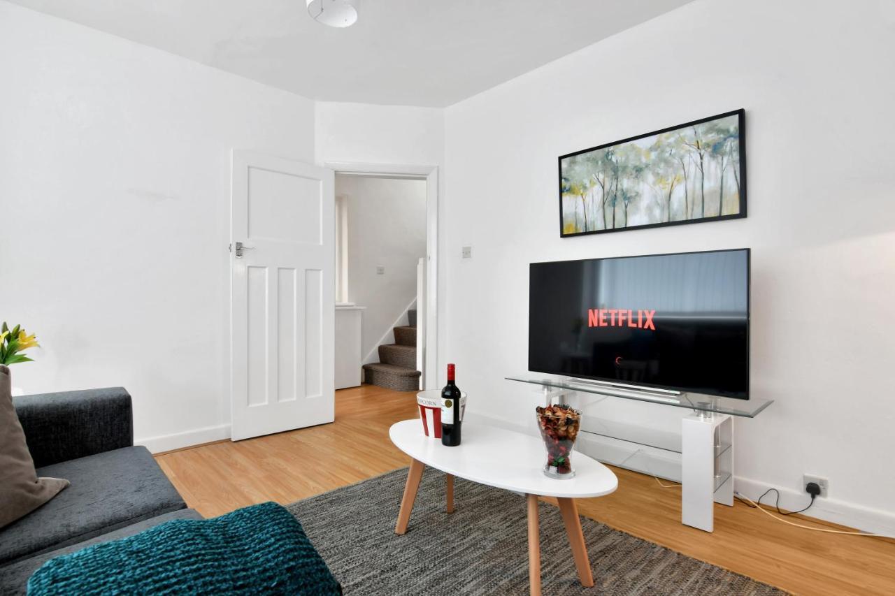 Xclusive Living Stay Near Airport & Nec, The Whitecroft Sheldon  Eksteriør billede