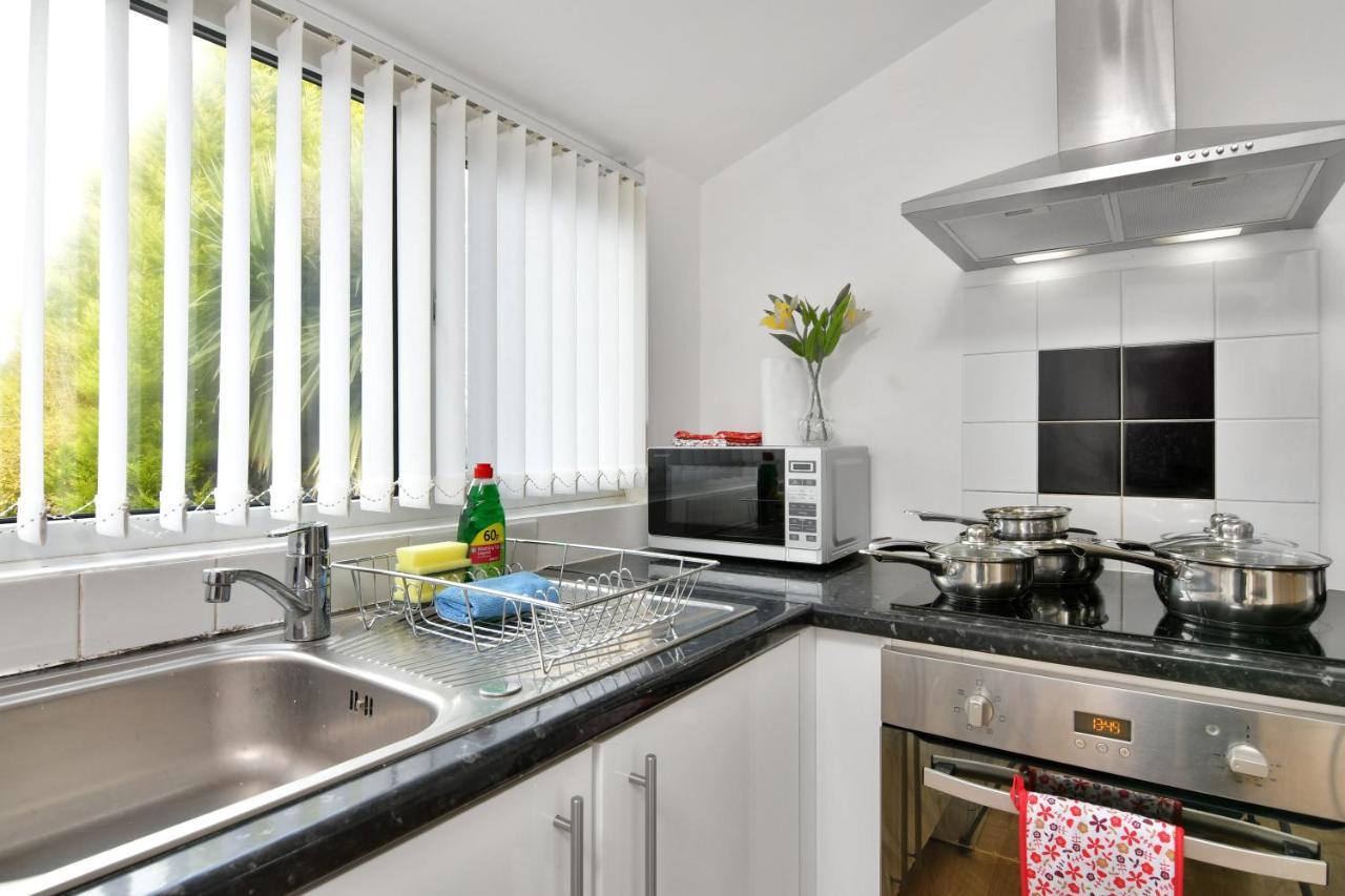 Xclusive Living Stay Near Airport & Nec, The Whitecroft Sheldon  Eksteriør billede