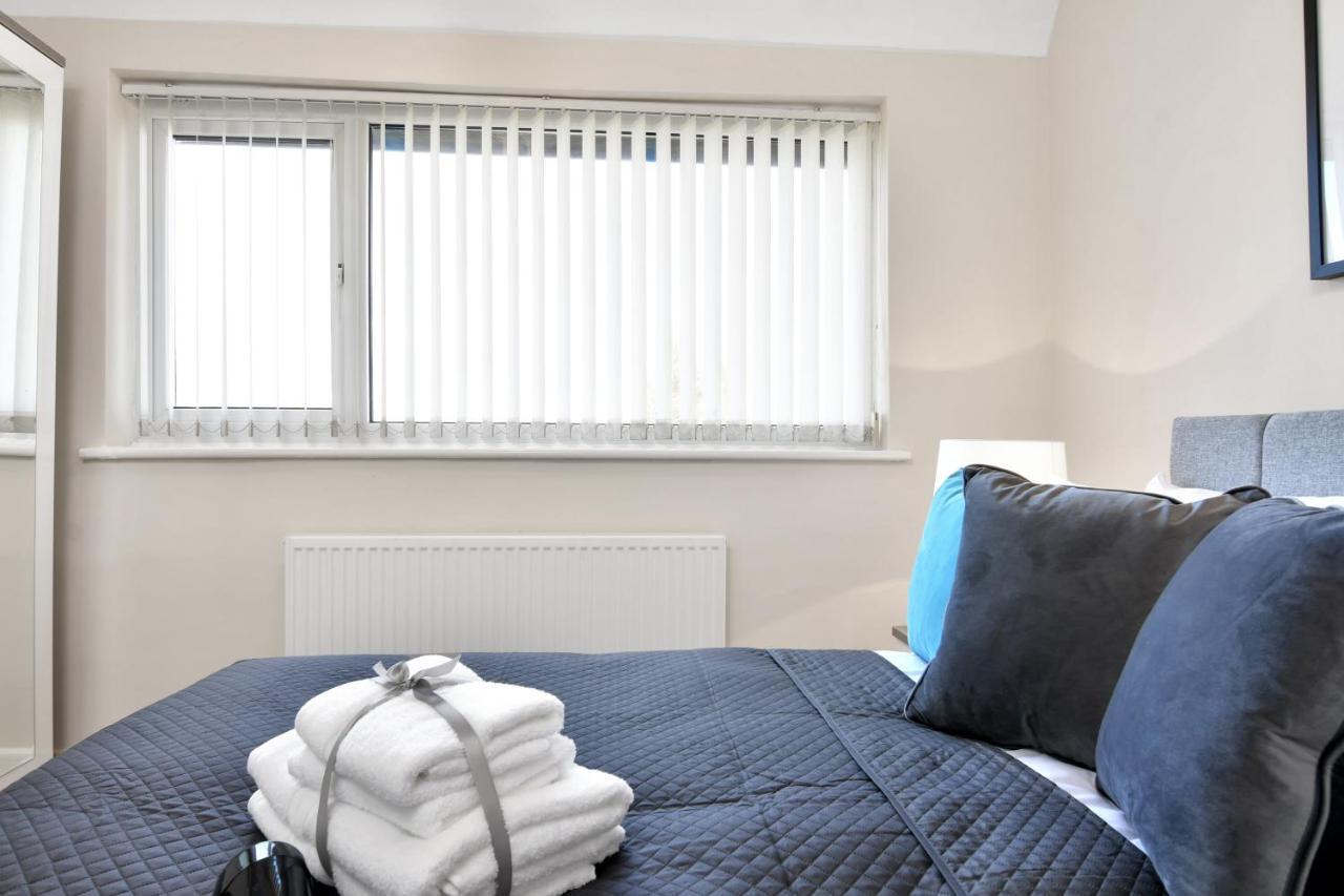 Xclusive Living Stay Near Airport & Nec, The Whitecroft Sheldon  Eksteriør billede