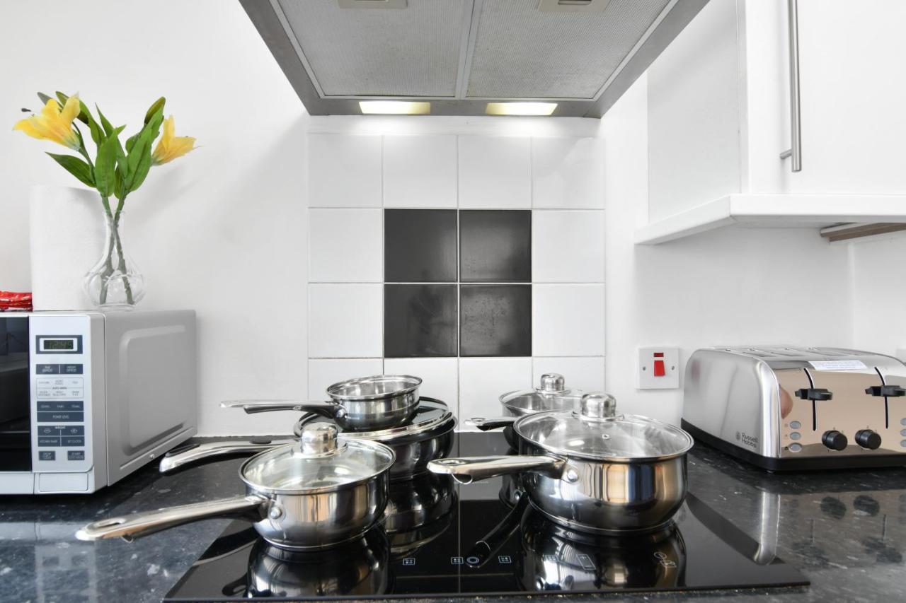 Xclusive Living Stay Near Airport & Nec, The Whitecroft Sheldon  Eksteriør billede