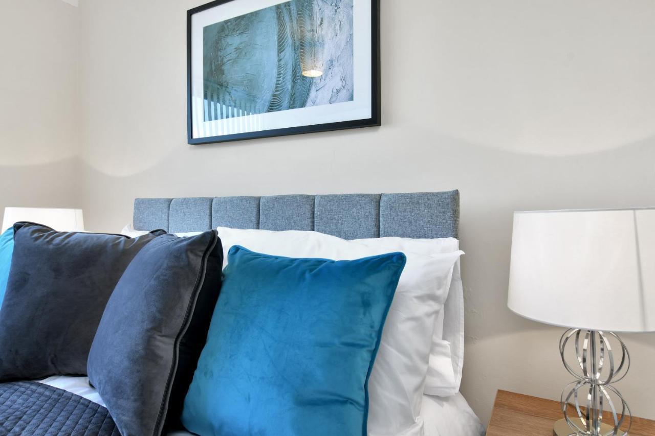 Xclusive Living Stay Near Airport & Nec, The Whitecroft Sheldon  Eksteriør billede