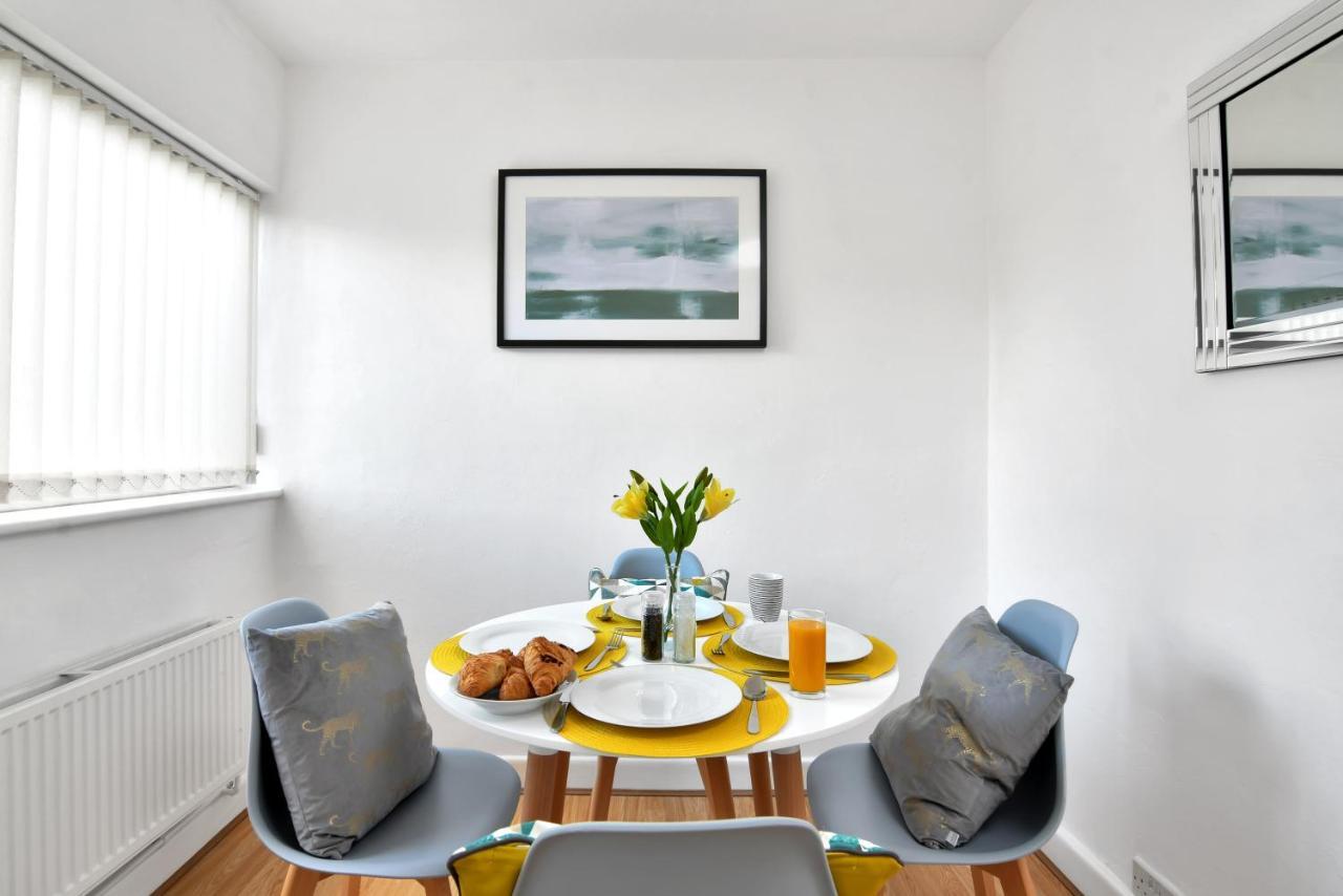 Xclusive Living Stay Near Airport & Nec, The Whitecroft Sheldon  Eksteriør billede