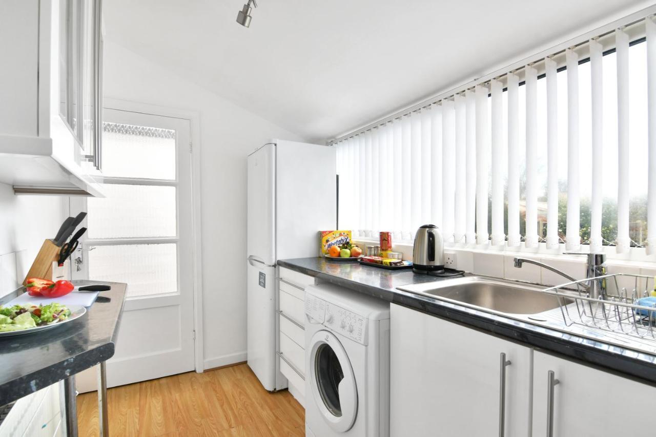 Xclusive Living Stay Near Airport & Nec, The Whitecroft Sheldon  Eksteriør billede